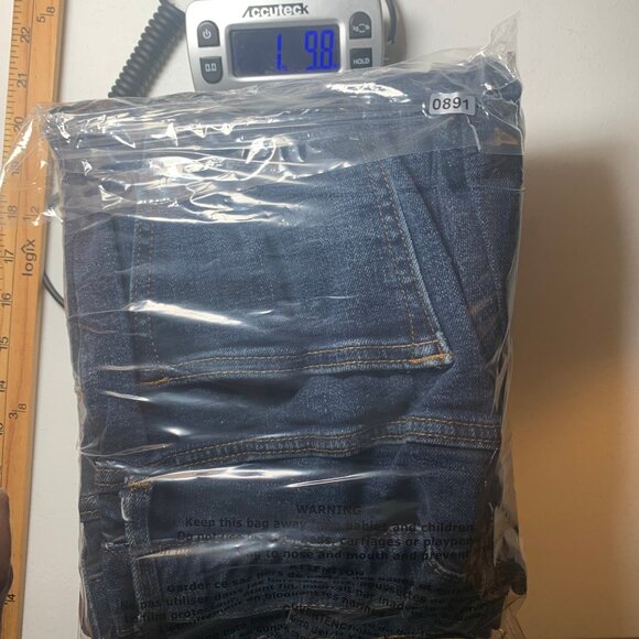 OLD NAVY MENS 34X32 BLUE JEANS TAPERED STRETCH CASUAL OUTDOOR (34X31) - Picture 15 of 15